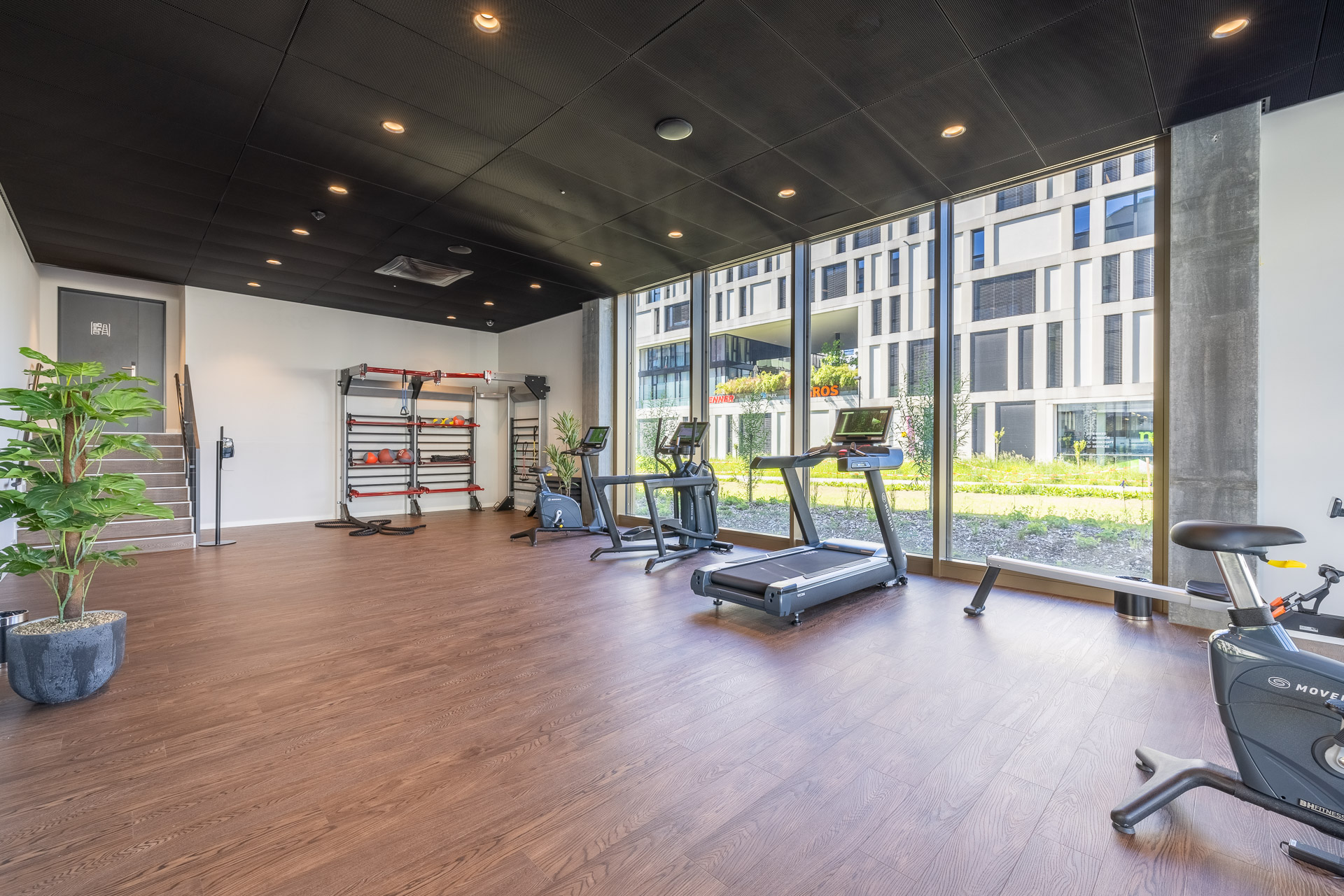 The fitness area with some equipment at JOYN Zurich